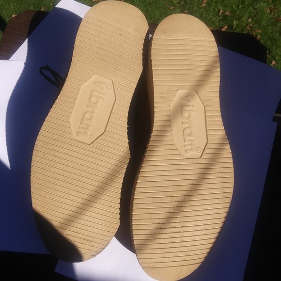 Timberland's Dark brown leather suede boots size 9M Vibram soles - Picture 6 of 15